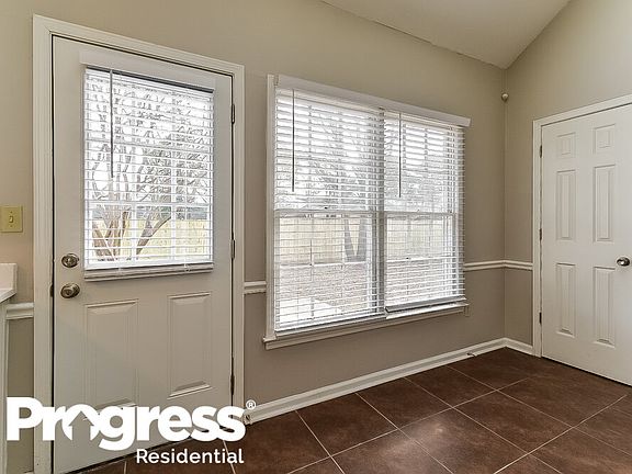 5th image of 4854 Pebblewood Cv