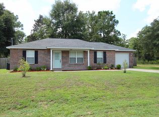 1229 Oakwood Lakes Blvd, Defuniak Springs, FL 32433