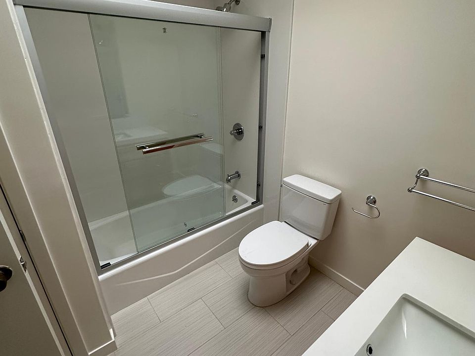 1st image of 242 27th Ave APT 4