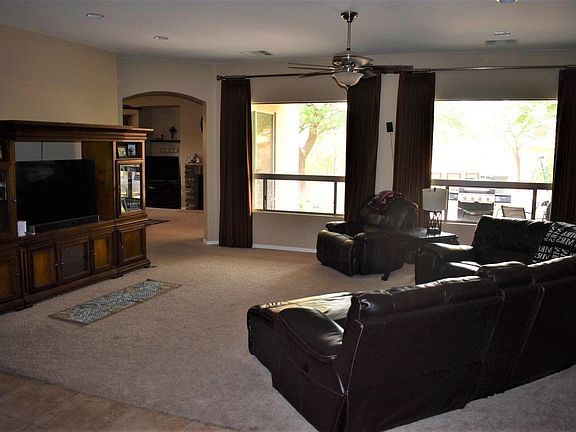 3rd image of 676 W Delray Dr