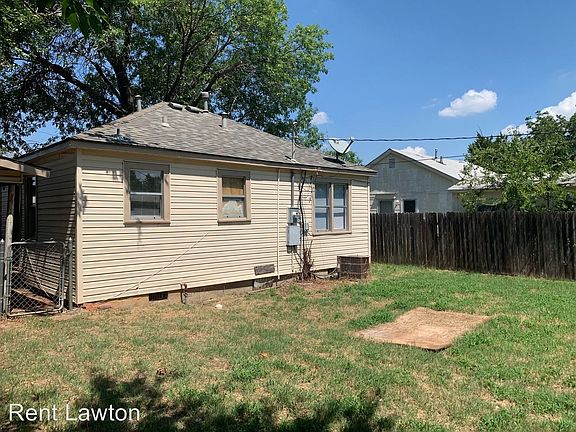 3rd image of 1512 NW Lincoln Ave