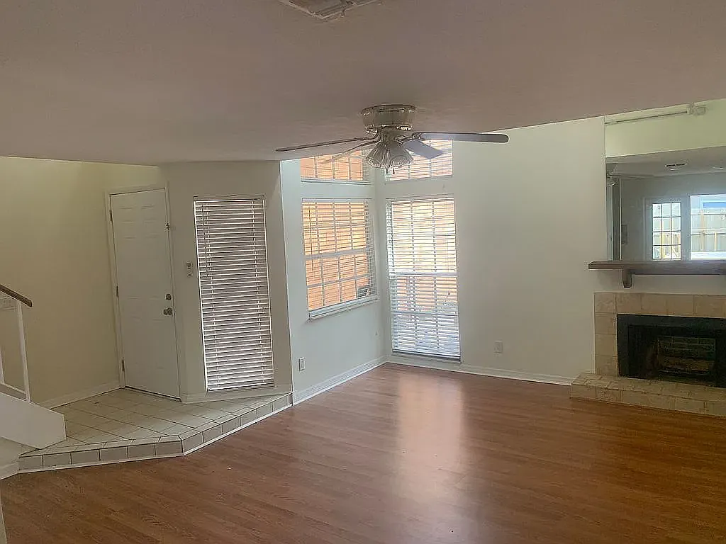 9470 Forest Hills Pl — Photo 2