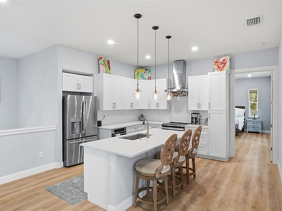 3rd image of 4817 Limestone Dr