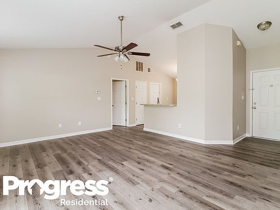 4th image of 1036 Chelsea Parc Dr