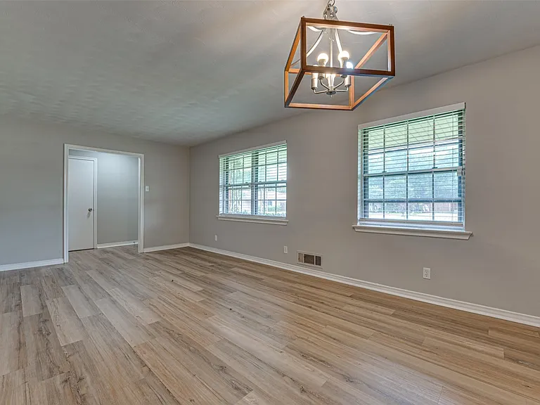 825 Branch Dr — Photo 4