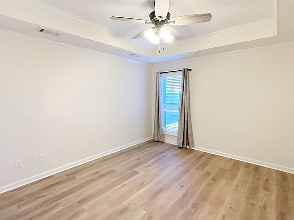 3rd image of 8621 Hallwood Dr