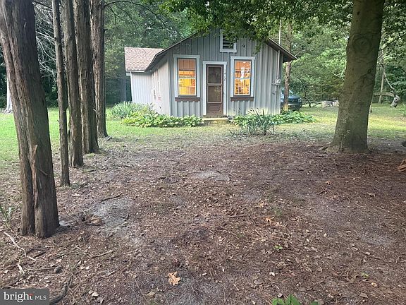 5th image of 1412 SE Lakeshore Dr