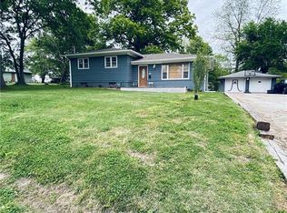 603 West St, Sweet Springs, MO 65351