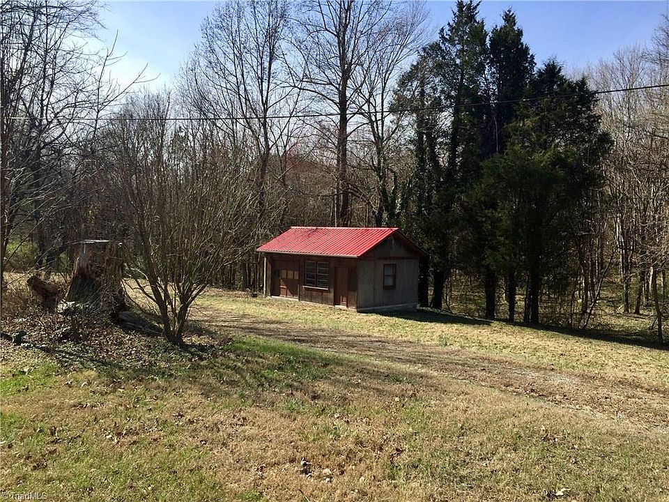 2nd image of 3906 High Point Rd