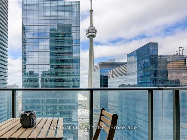 65 Bremner Blvd, Toronto, ON
