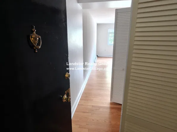 6830 N Sheridan Rd, Chicago, IL