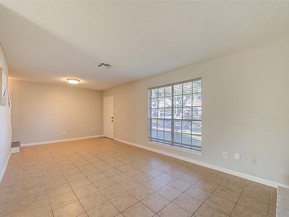 5th image of 6910 Navidad Rd