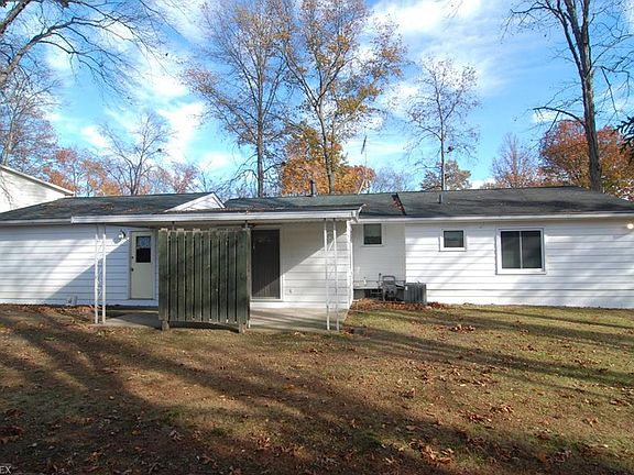 2nd image of 110 Hickory Hollow Dr