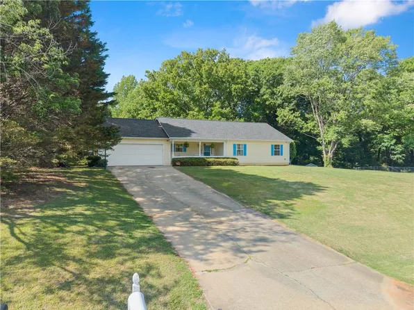 3719 River North Dr, Gainesville, GA 30506