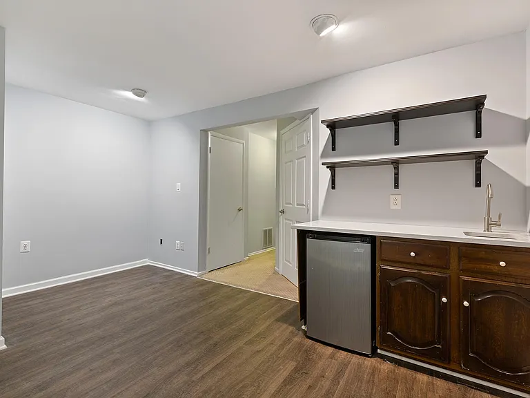 929 S Taylor St — Photo 25
