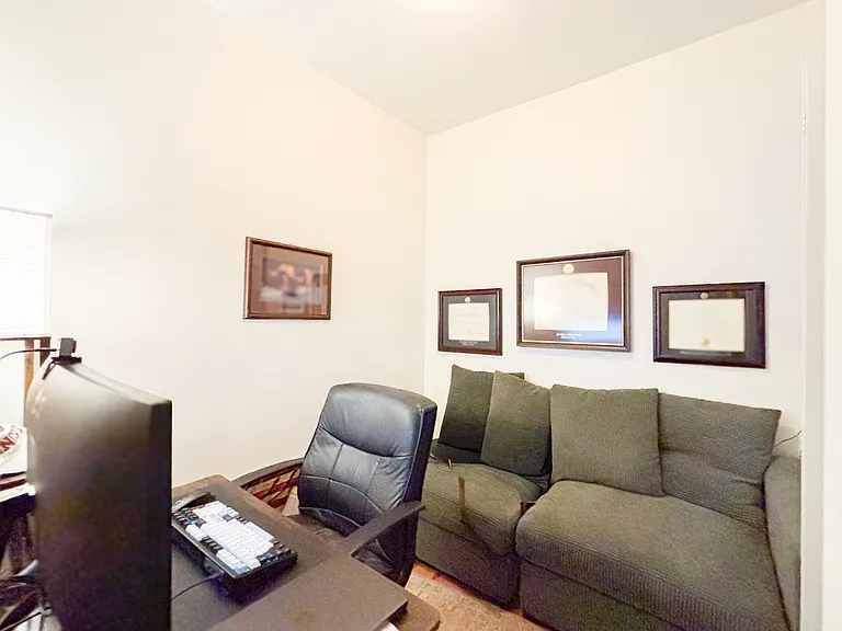 181 7th Ave #4 — Photo 13