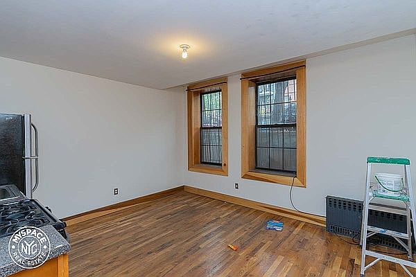 1st image of 338 Franklin Ave #2