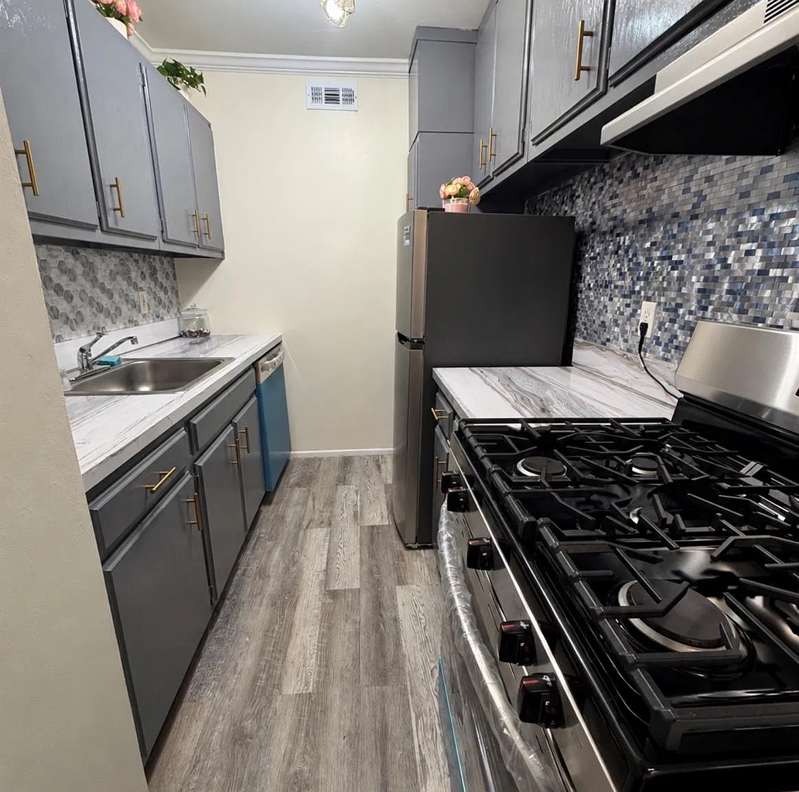 1 bed, 1.0 bath, 836 sqft, $2,475 — Photo 3