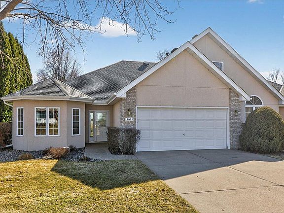 3rd image of 11615 Parkview Dr