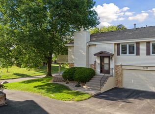 5343 Beachside Dr, Minnetonka, MN 55343