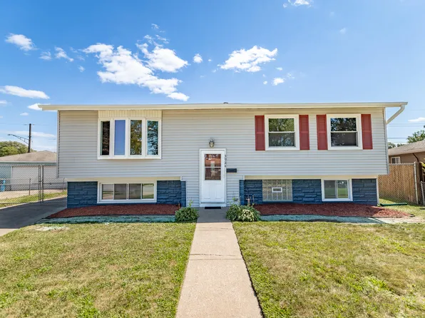 3924 Robinhood Ln, Hammond, IN 46323