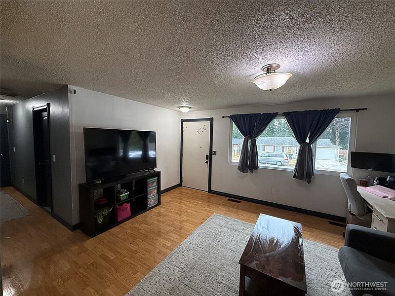 5th image of 8910 NE Quinault Loop