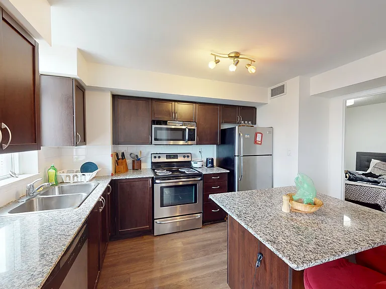 816 Lansdowne Ave #1209 — Photo 12