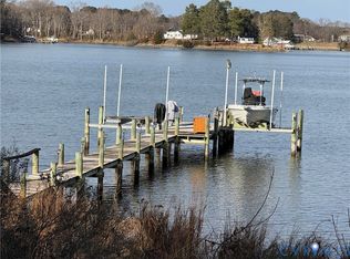 82 Westmoreland Blvd, Hague, VA 22469