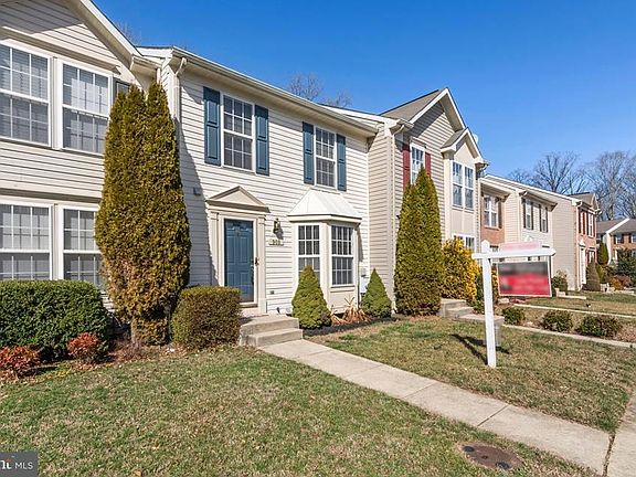 2nd image of 908 Deerberry Ct