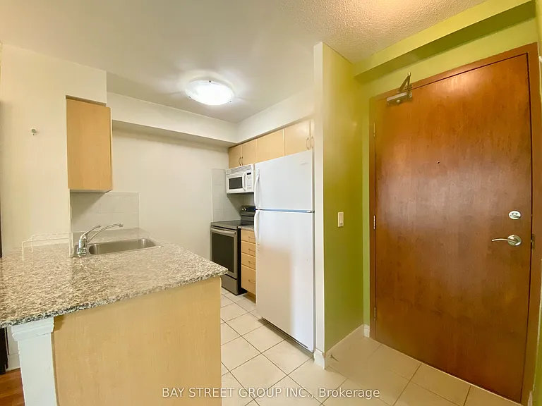 35 Bales Ave #1802 — Photo 3
