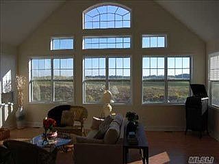 3rd image of 18 Tyler Dr