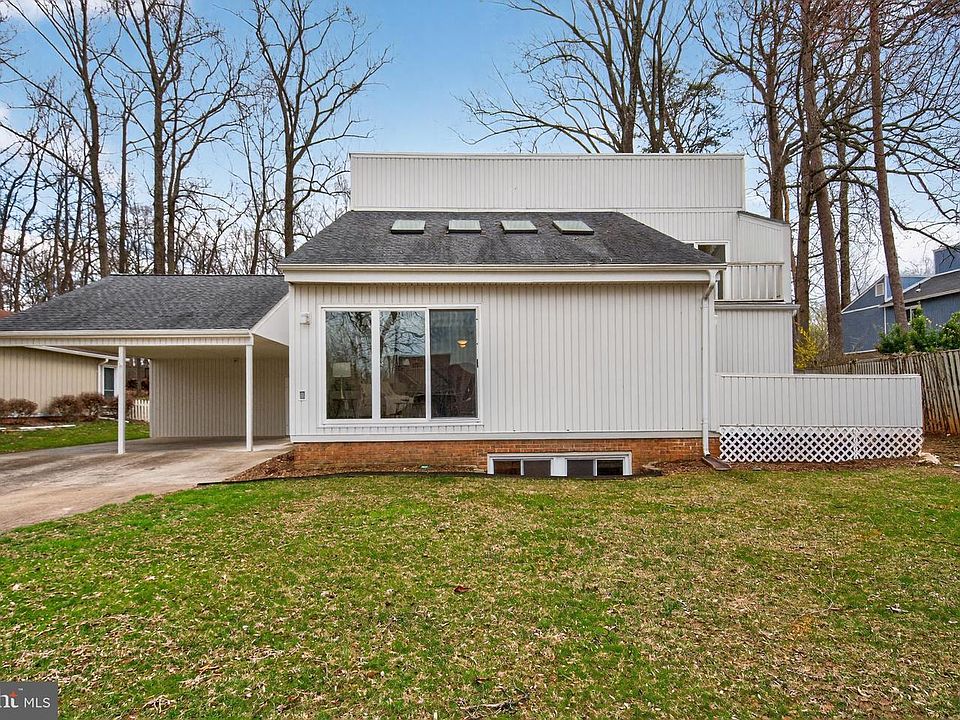 1st image of 9329 Raintree Rd