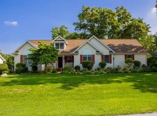 18401 Cypress Dr, South Bend, IN 46637