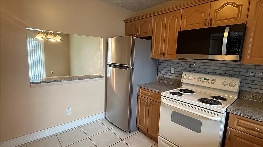 1 bed, 1.0 bath, 742 sqft, $1,150 — Photo 4