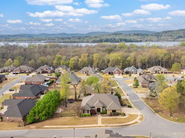 147 Oneida Way, Maumelle, AR 72113