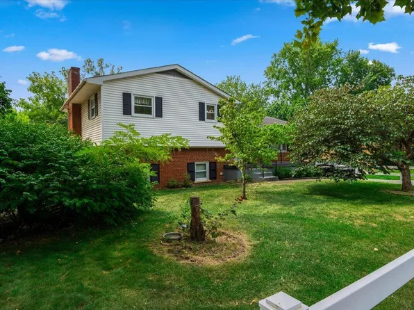 1468 Pine Meadow Rd, Lexington, KY 40504