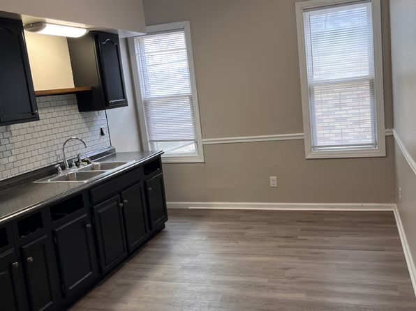87 Main St APT 3