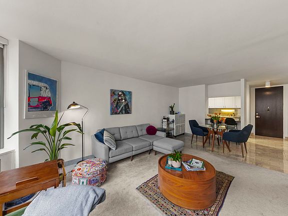 5th image of 535 N Michigan Ave APT 1506