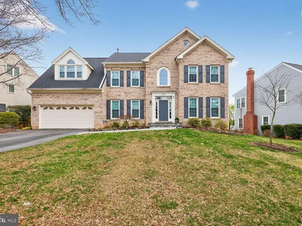 10713 Cloverbrooke Dr, Potomac, MD 20854