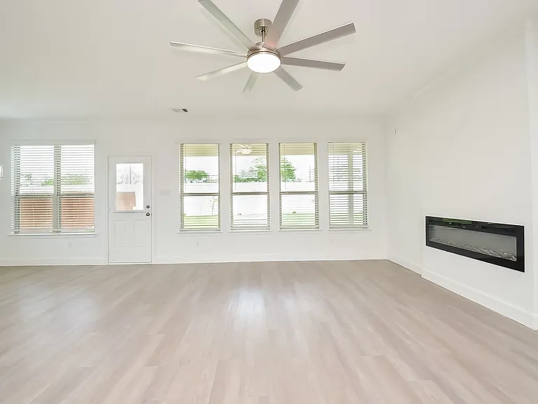 3820 Vista Grove Ct — Photo 12