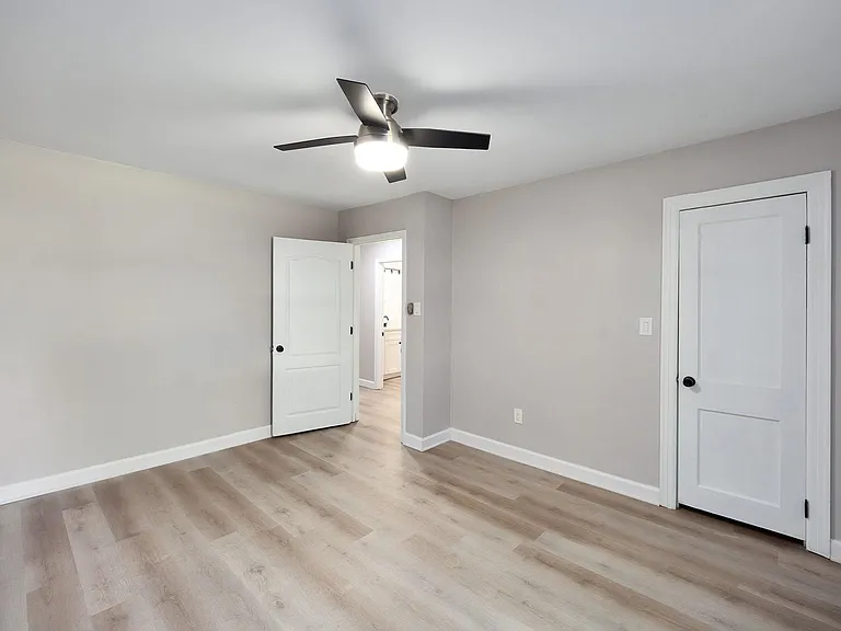 90 Shaw Ln — Photo 40