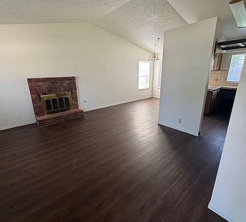 5th image of 1582 Princeton Ave
