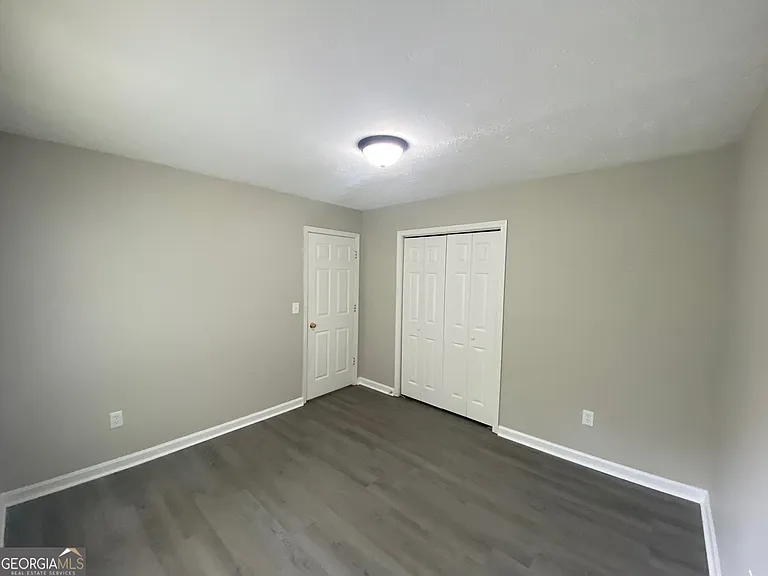 160 Smith Ave #B — Photo 11