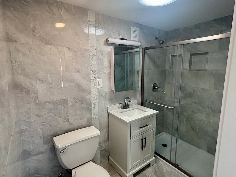 7 Franklin Ave #5 — Photo 4