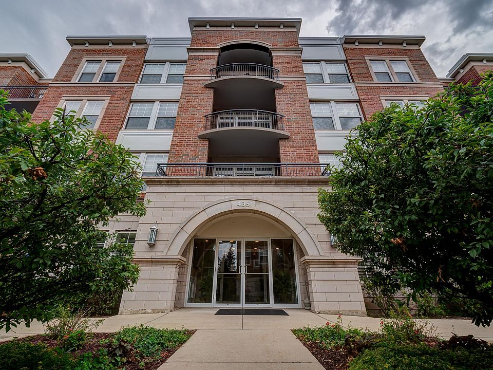 1st image of 435 W Wood St Unit 303