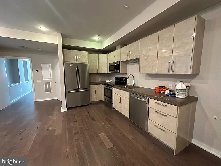 938 New Market St #103 — Photo 3