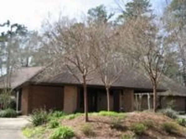 300 Abita Pl, Mandeville, LA 70471