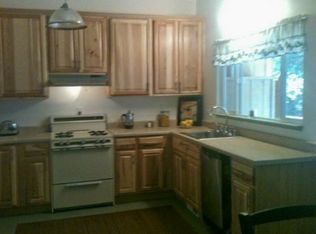 136 Daffodil Hl, Boulder Creek, CA 95006