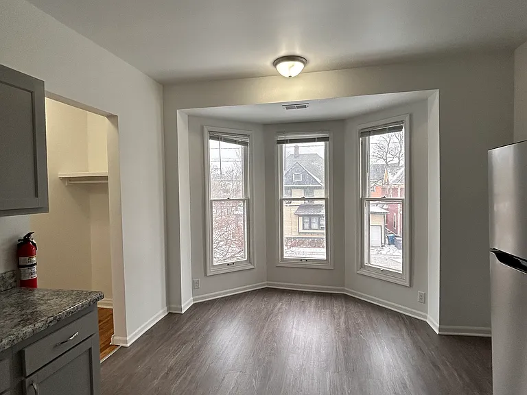 703 W Lovell St #G — Photo 4