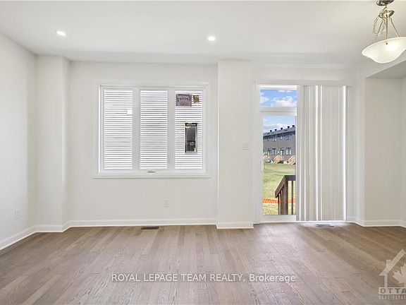3rd image of 805 Everbloom Ln